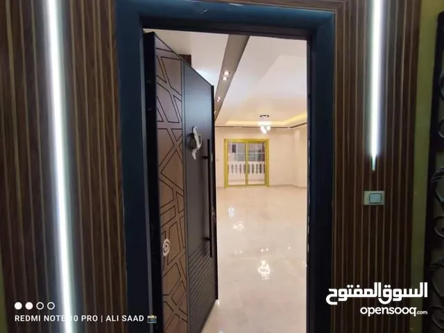 185 m2 3 Bedrooms Apartments for Sale in Giza Hadayek al-Ahram