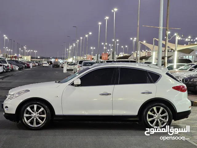 The best car / family and economical / from the Japanese Infiniti category, Infiniti EX 35,/2012/GCC