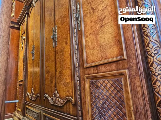 فني فك وتركيب جميع انواع الاثات