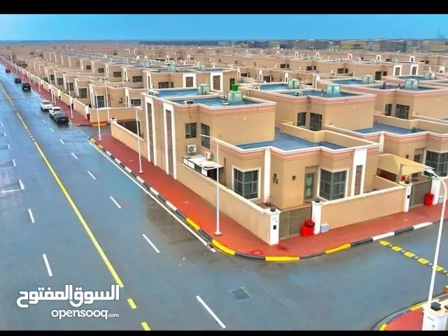 250 m2 3 Bedrooms Townhouse for Rent in Basra Al-Akawat