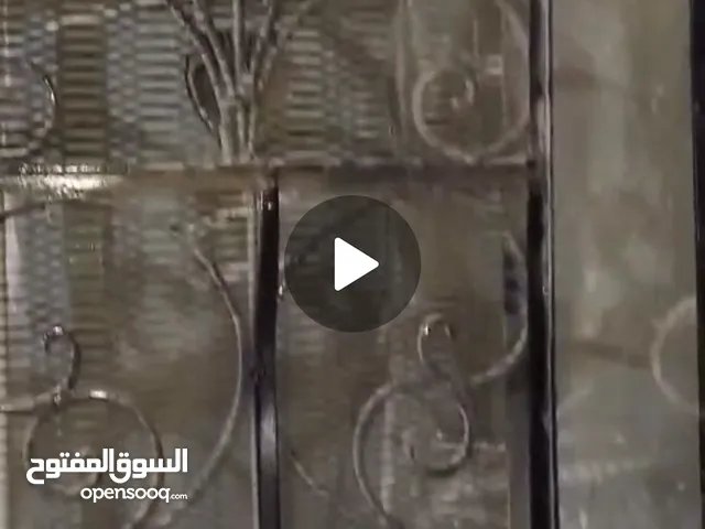 باب حديد تقيل اسود حالة الزيرو