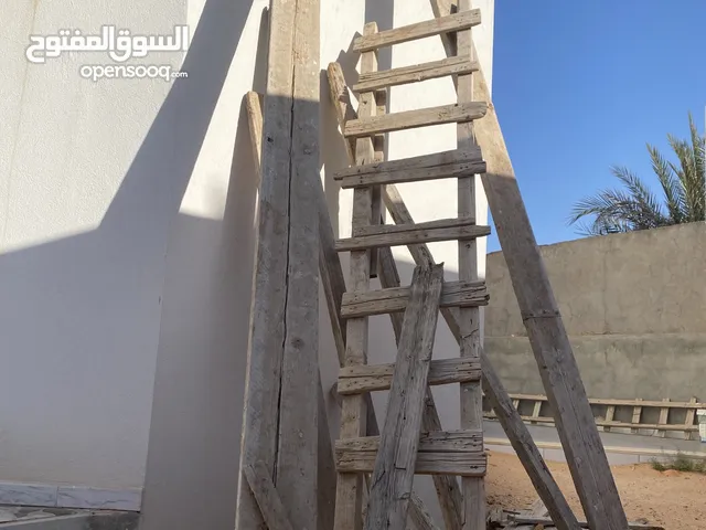 2طاولون و1سلوم خشب