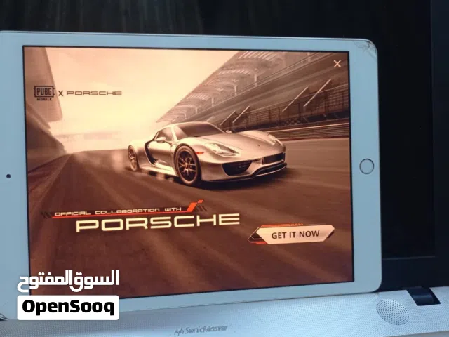 آيباد 8th برومو 128 جيجابايت بحالة ممتازة مع شاحن أصلي وكافار بكرتونته