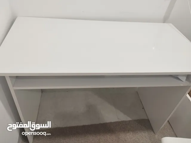 مكتبة دراسية للبيعع جديددد