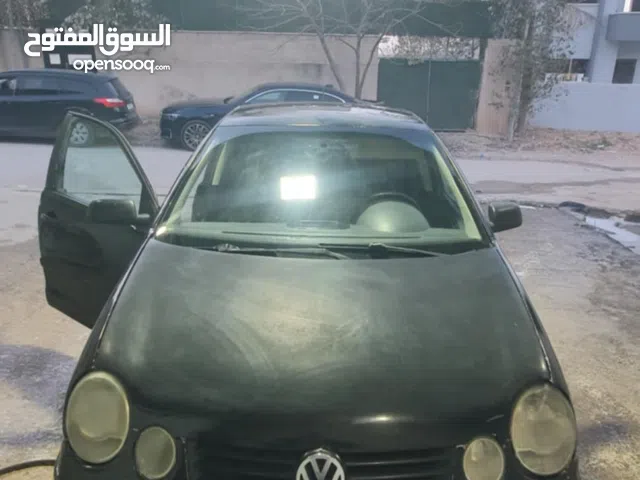 بولو 2004 للبيع نقدا او دفعة بسيطه وشكات جير عادي
