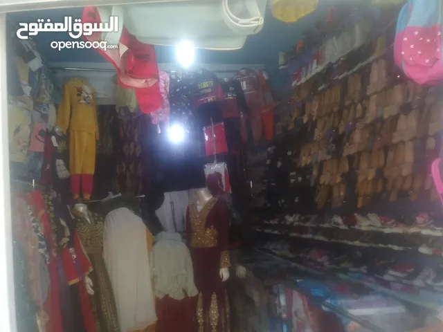 محل ملابس واحذيه للبيع شارع النصر