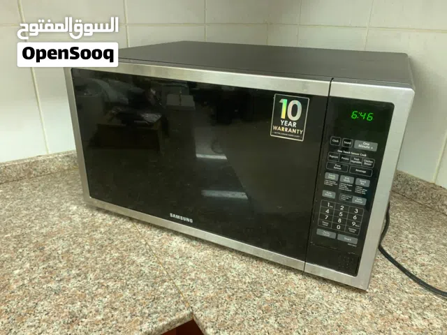 Samsung Large Microwave Oven – Excellent Condition – Lightly Used