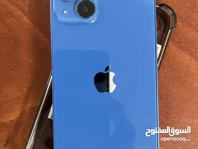 مستخدم iPhone 13