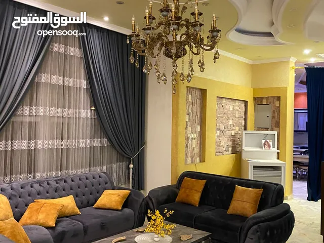 220 m2 5 Bedrooms Villa for Rent in Basra Oman
