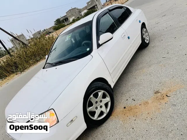 2002 هيونداي افانتي Standard