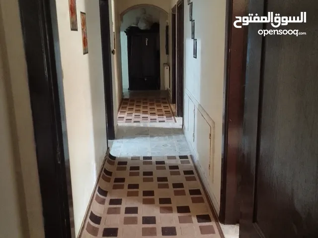 شقه للبيع طابق ارضي في البيادر