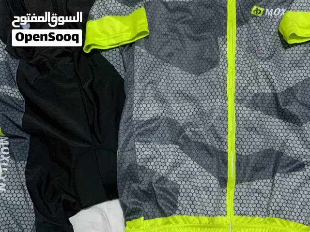 ملابس دراجة هوائية