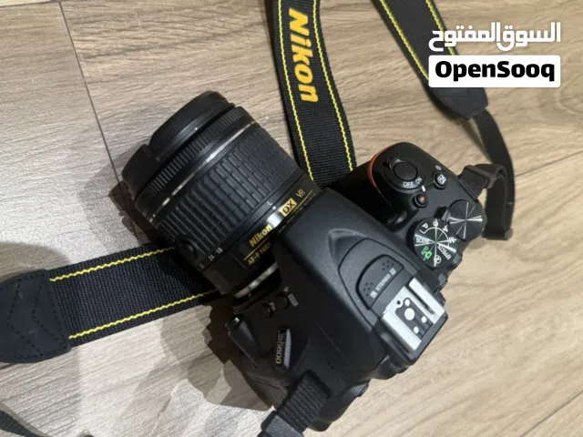 Nikon D5600 with box and case