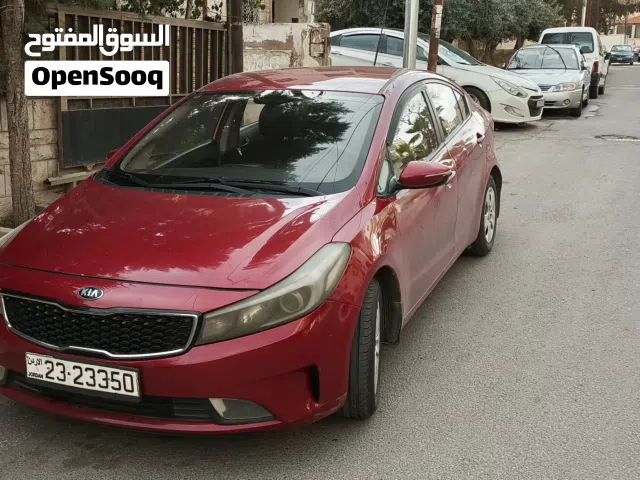 2018 كيا سيراتو Standard