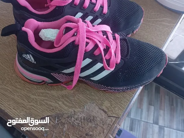 Other Sport Shoes in Madaba