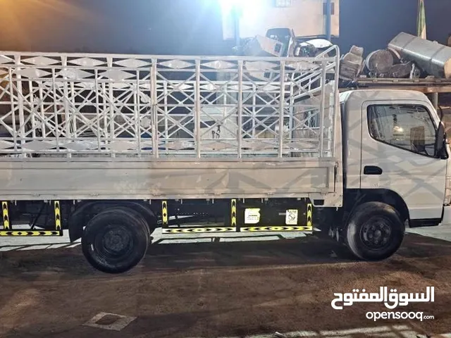 3 ton Mitsubishi canter truck for rent