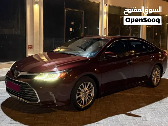 2017 تويوتا افالون Limited
