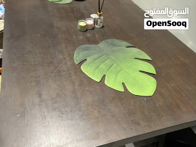 Dinging table. طاولة سفرة
