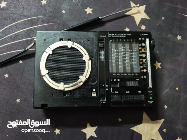راديو ياباني نوع سوني ياباني يعمل كل الموجات وأف ام يعمل كهرباء وبطاريات