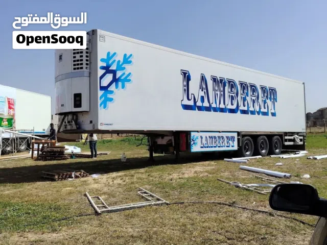 شاحنة نقل تبريد و جاف