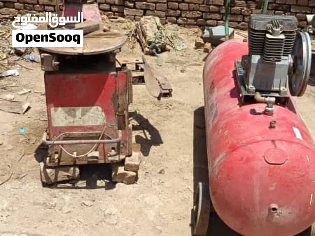 ماكينه تفوير وكمبرسون هواء بدون موتور .  الموقع مدني