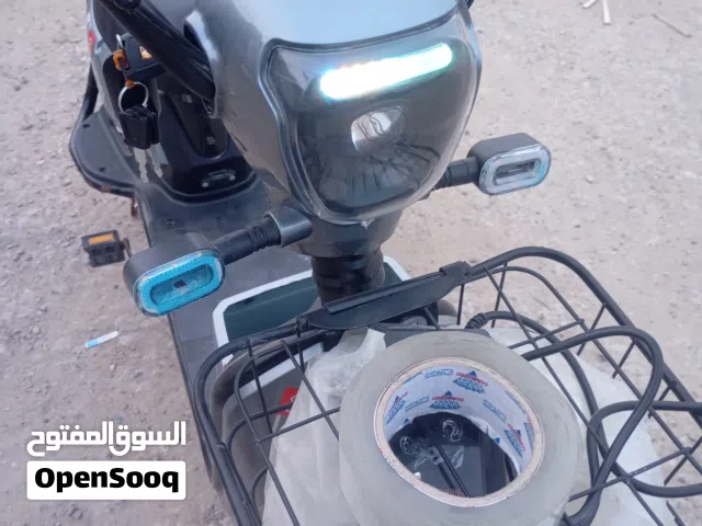 دراجه كهربايه نضيفه