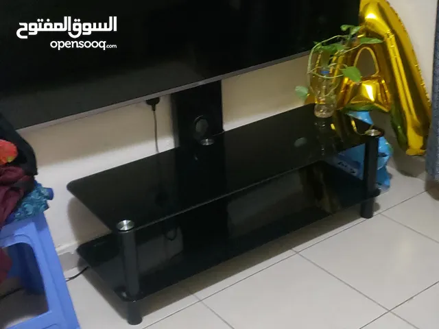 GEEPAS 80 INCH LCD WITH TV TABLE