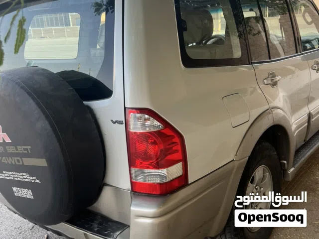 2007 ميتسوبيشي باجيرو GLS