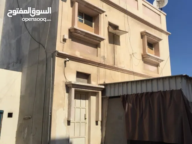 70m2 3 Bedrooms Townhouse for Sale in Muharraq Galaly
