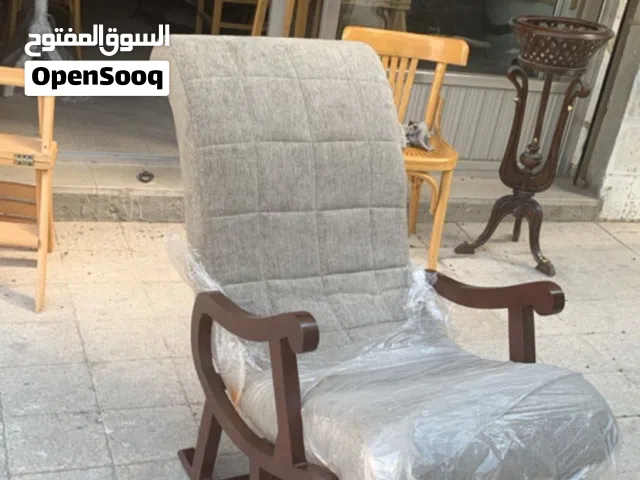 كرسي هزاز خشب زان صولد للبيع