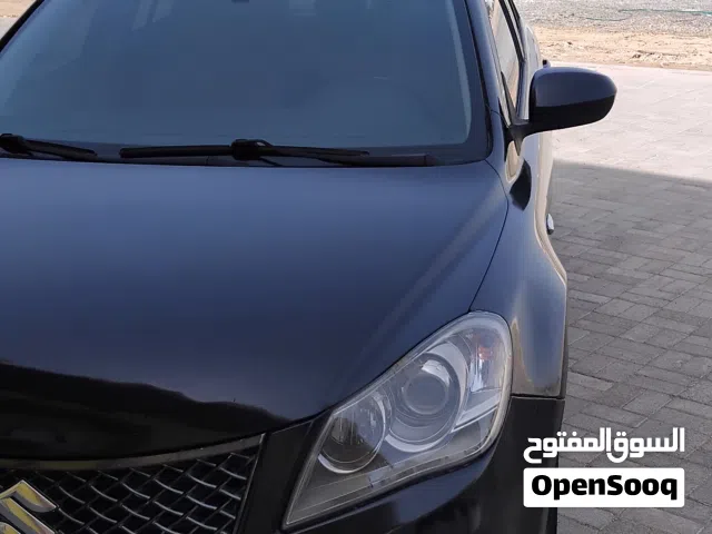 2012 سوزوكي كيزاشي Standard