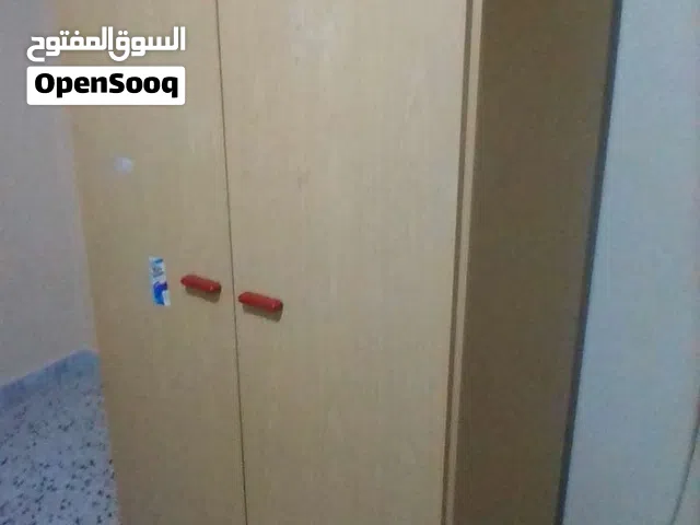 دولاب ملابس فردي ايطالي الصنع وفي مرايه ب250