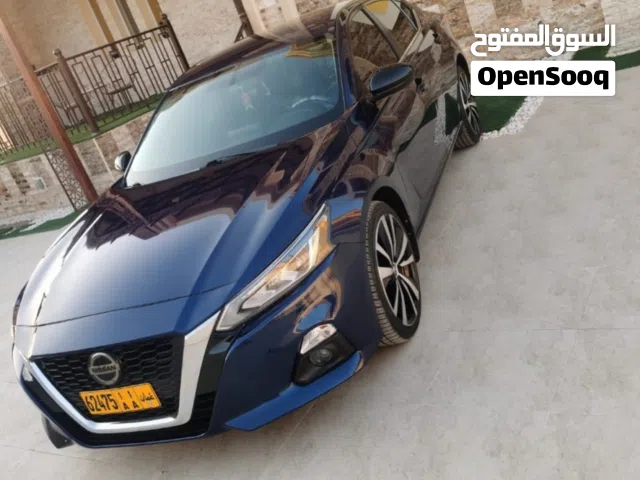 2020 نيسان التيما SR