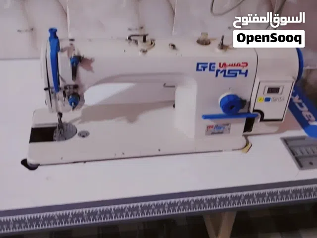 مكينة خياطة