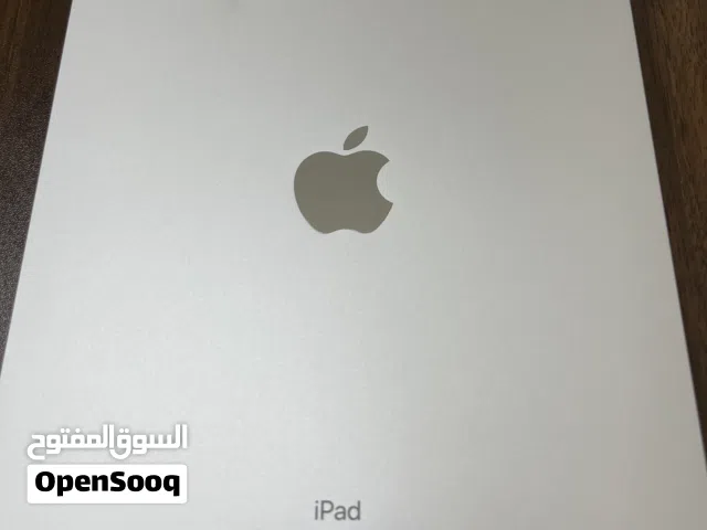 ايباد10ذاکره 64نضيف لون فضي