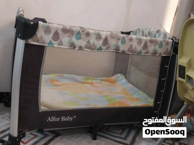سرير اطفال كامل