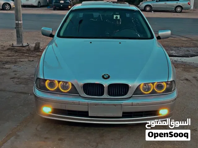 2001 بي ام دبليو الفئة 5 525