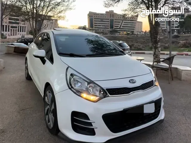 كيا برايد 2016 اتومات فل اضافات مع فتحه سقف عداد 50 فحص دهان الشركة للبيع علكاش والبدل وارد