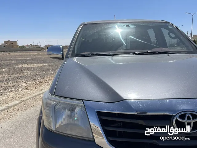 تويوتا هايلوكس 2015