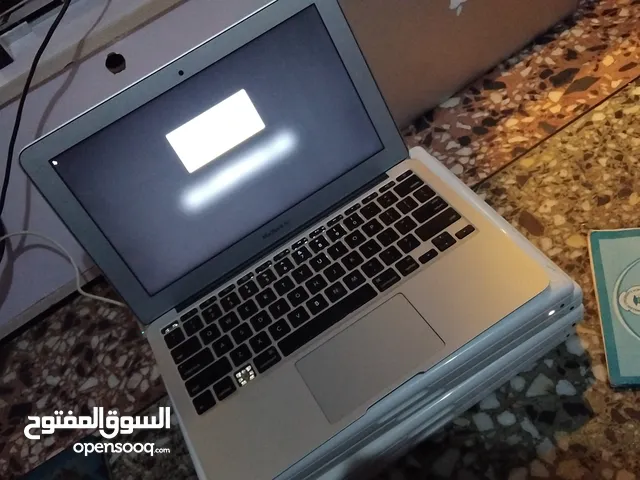 Macbook Air 2017, Macos Monterey, Processor 1.8ghz, Intel core i5, memory 8gb . graphics 6000