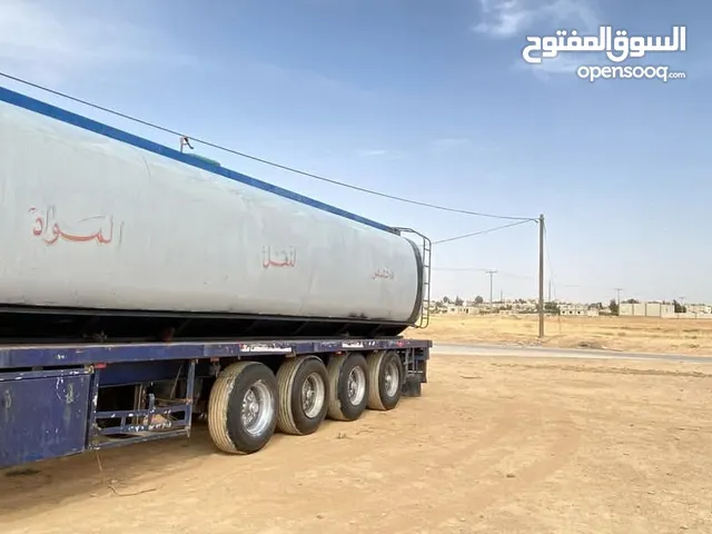 سطحه صهريج تيون اطول 13/65 عجل عجل بلون تنك 45طون للبيع أذا كان الهاتف مغلق تواصل واتس أب