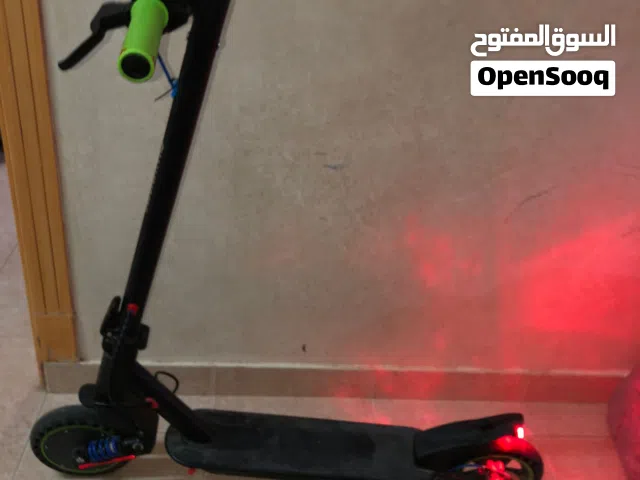 سكوتر شبه جديد مستعمل 7 او 8 مرات فقط لاغير