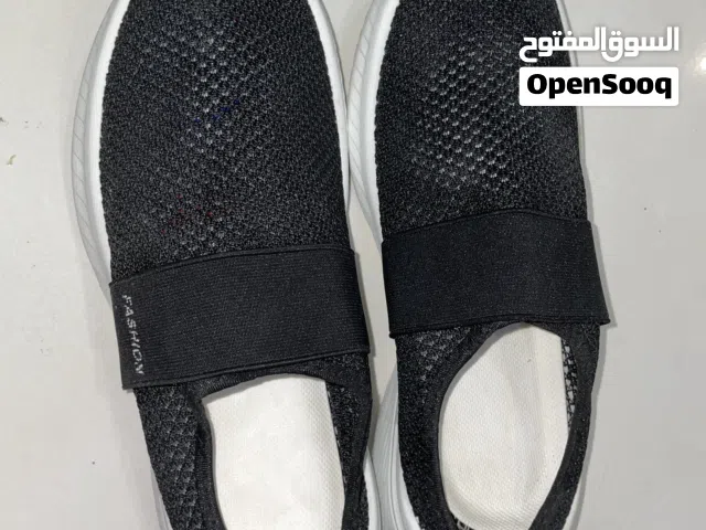 حذاء رياضي