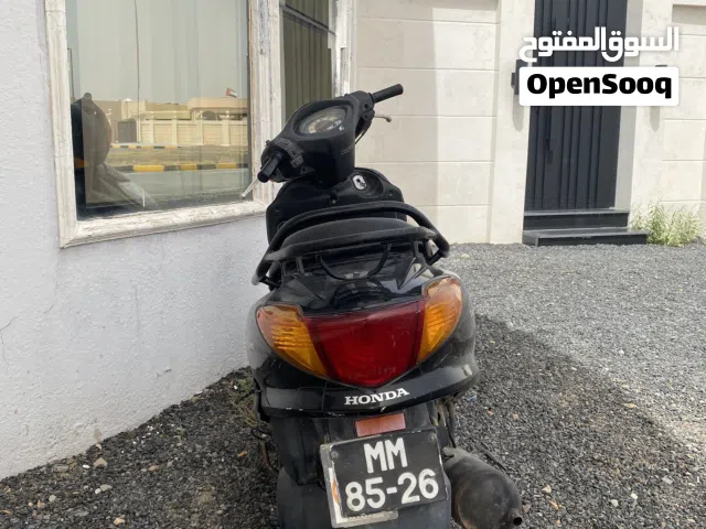 2025 هوندا CRF125F