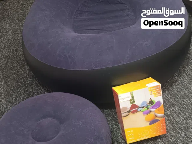 كرسي نفخ مريح مع مسند راحة واسترخاء بكل مكان  مناسب للبيت، السطح، السفر أو الطلعات  خفيف وسهل