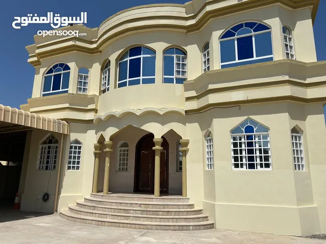 280m2 5 Bedrooms Villa for Rent in Al Batinah Sohar