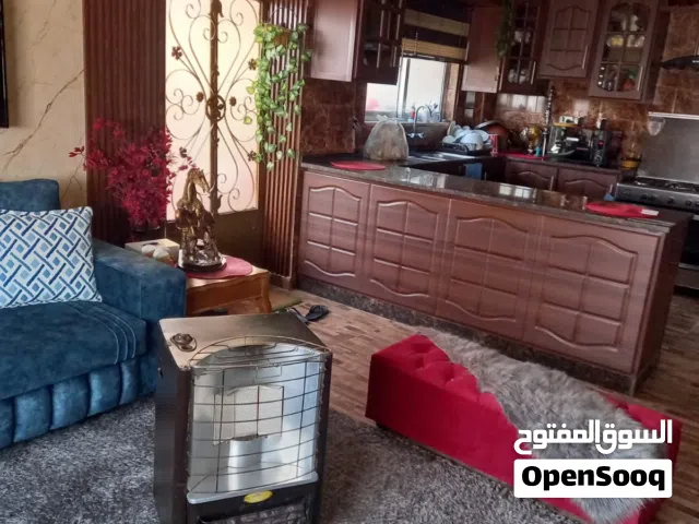 شقة ارضية في جبل المنارة للبيع بسعر مغري