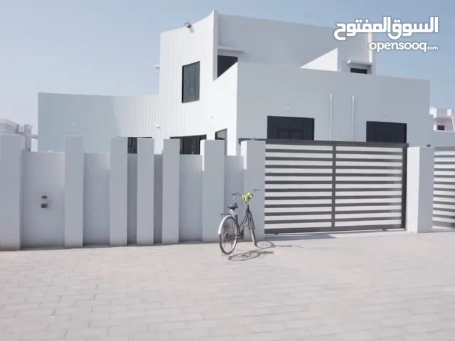 للبيع فيلا جزئين من توين فيلا جميلة في بركاء خلف سيف مارك بالقرب من المدرسة