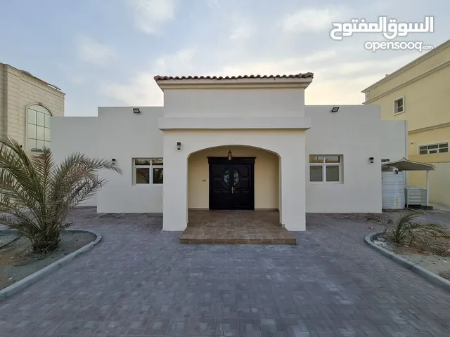 300 m2 3 Bedrooms Villa for Sale in Abu Dhabi Madinat Al Riyad