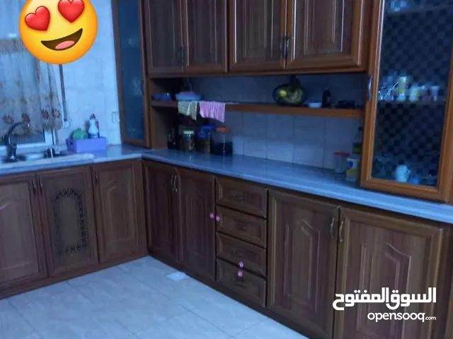 186m2 3 Bedrooms Apartments for Sale in Irbid Hay Al Qaselah